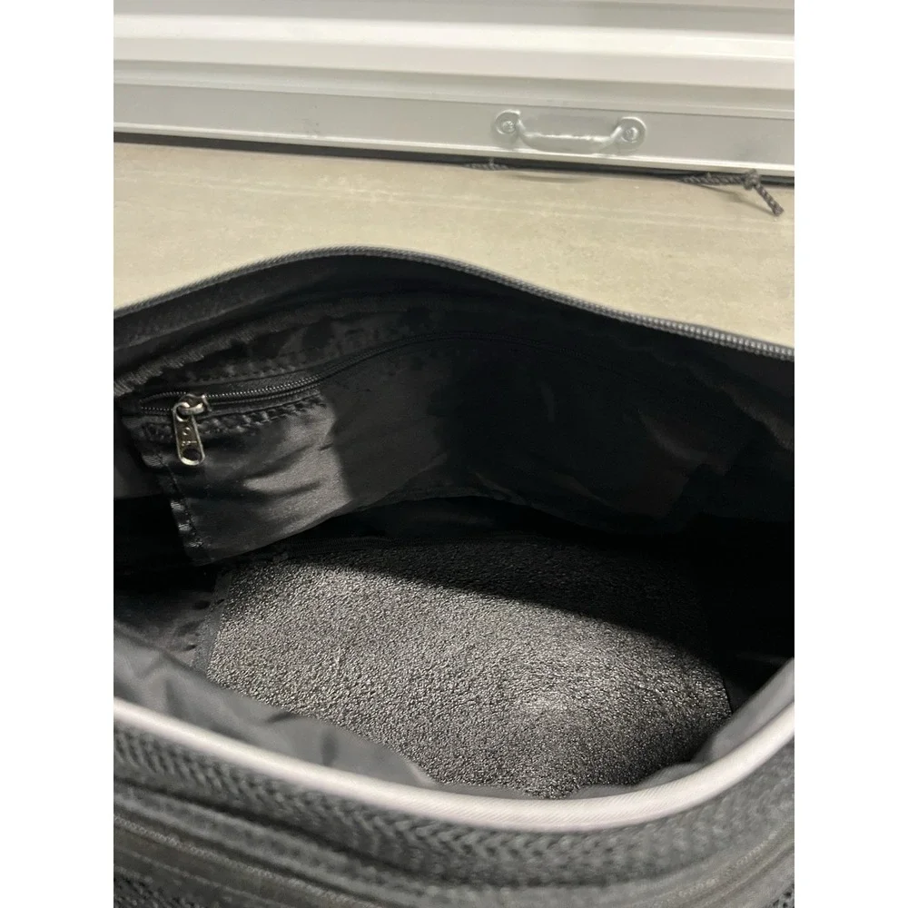 Nike Small Duffel Bag Black Gym Travel Sports Mesh Pocket Y2K Style